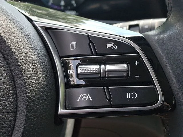 Used 2024 Blue Kia S image 23