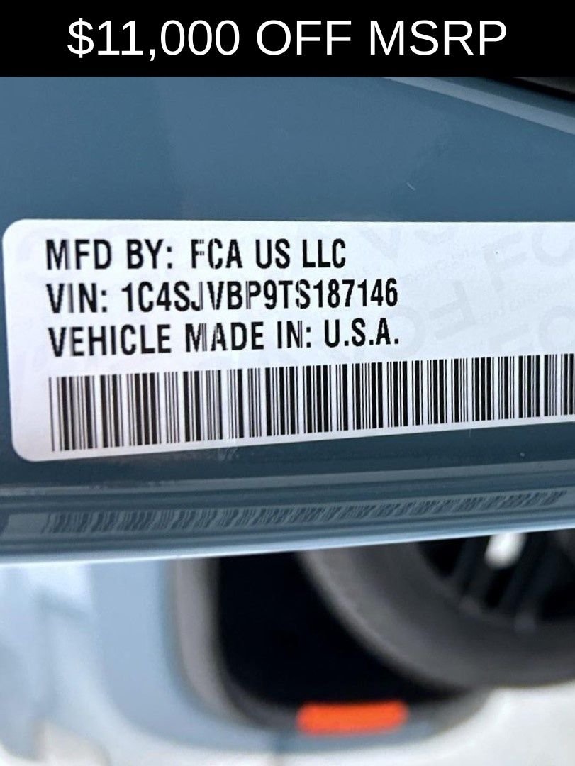 New 2026 Steel Blue Exterior Paint Jeep Limited Reserve image 29