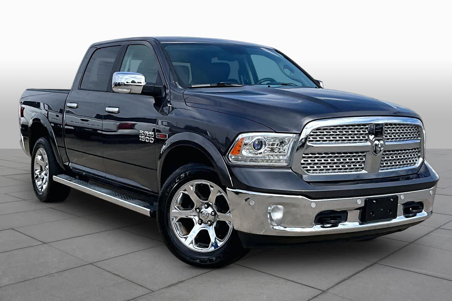 Used 2018 Granite Crystal Metallic Clearcoat Ram Laramie image 3