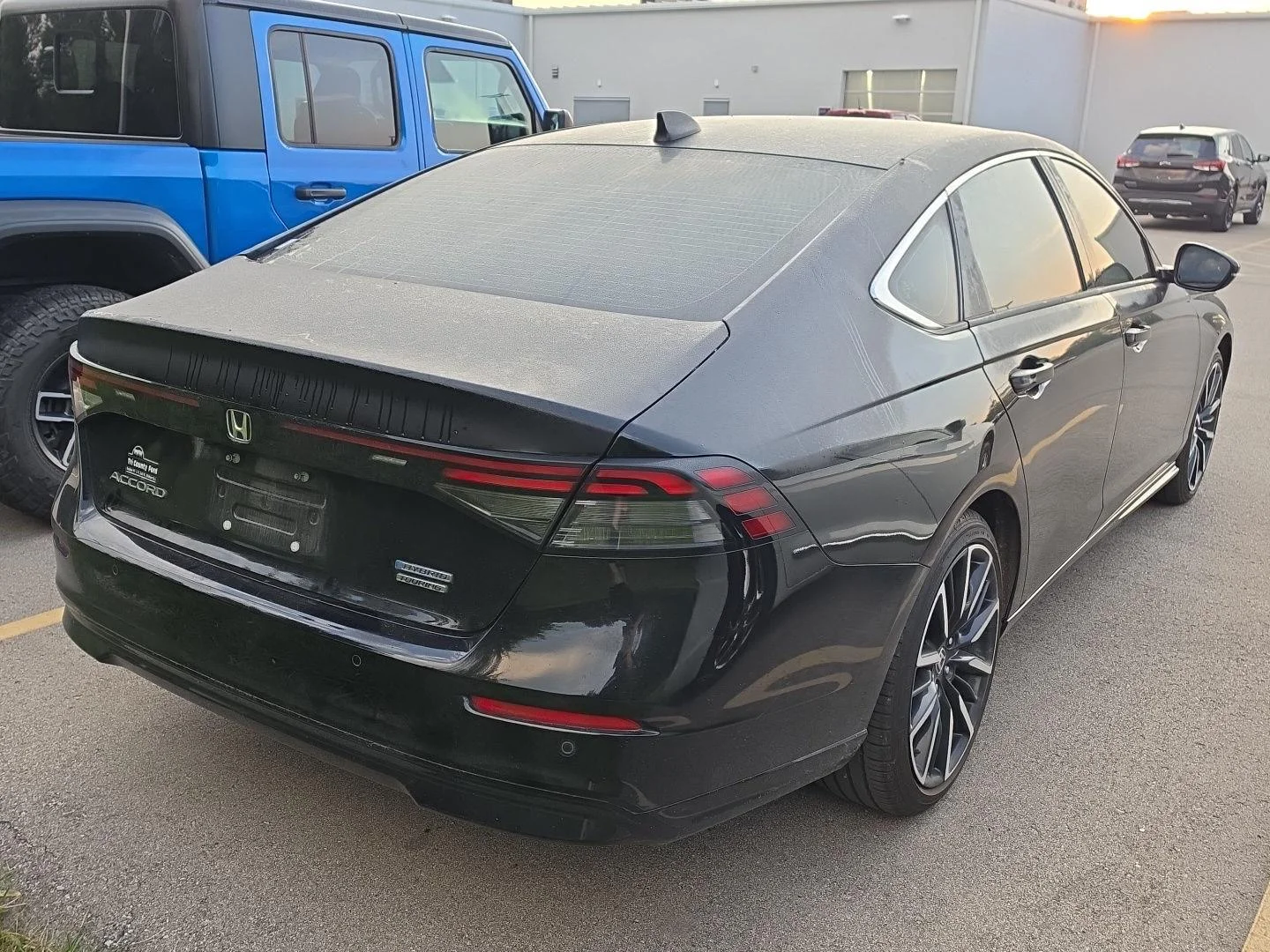 Used 2024 Crystal Black Pearl Honda Touring image 3
