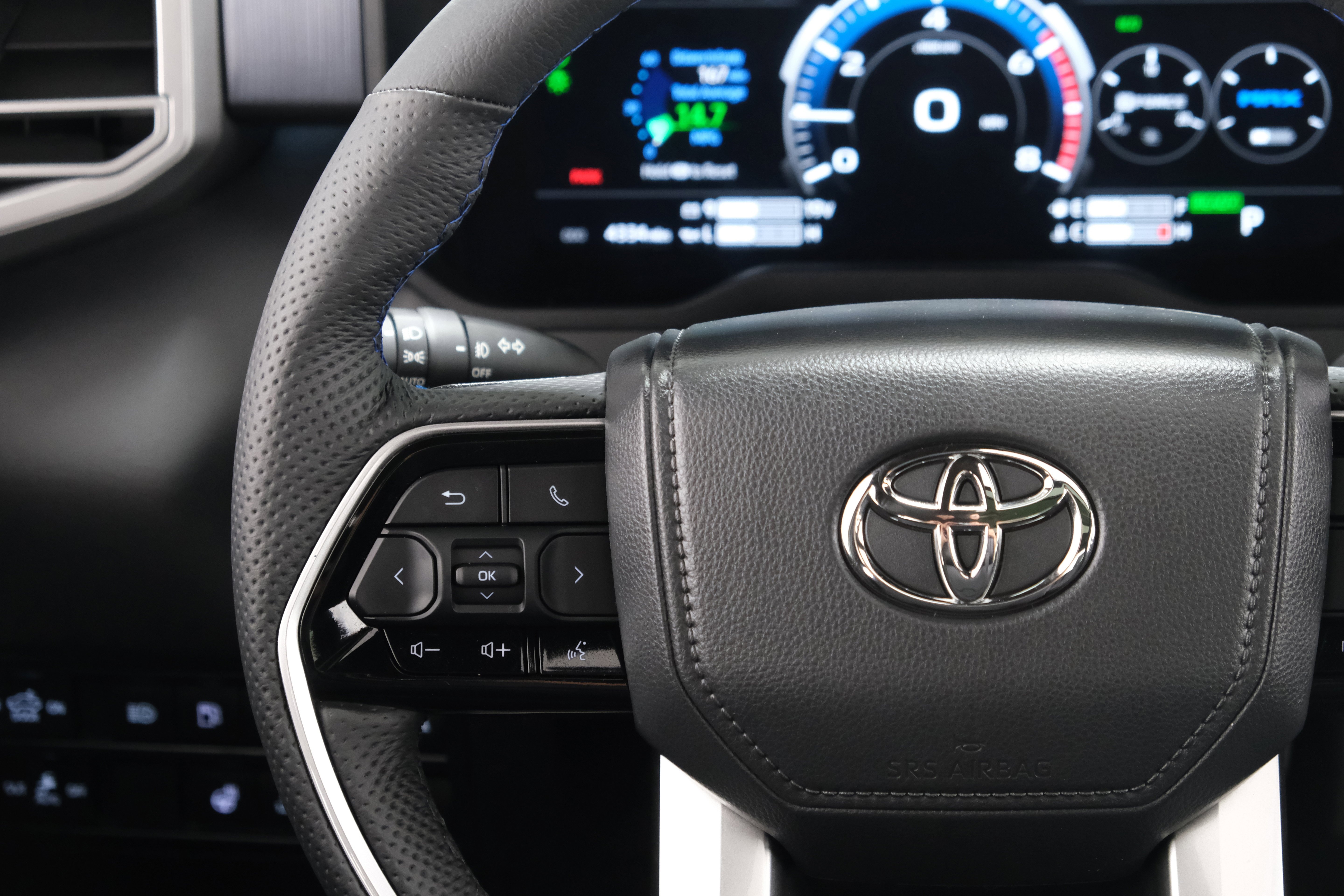 2025 Toyota Tundra Platinum - Photo 14