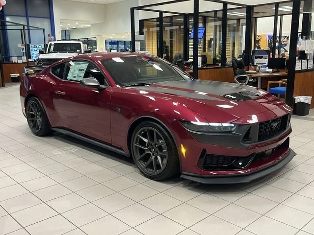 2026 Ford Mustang Dark Horse's photo