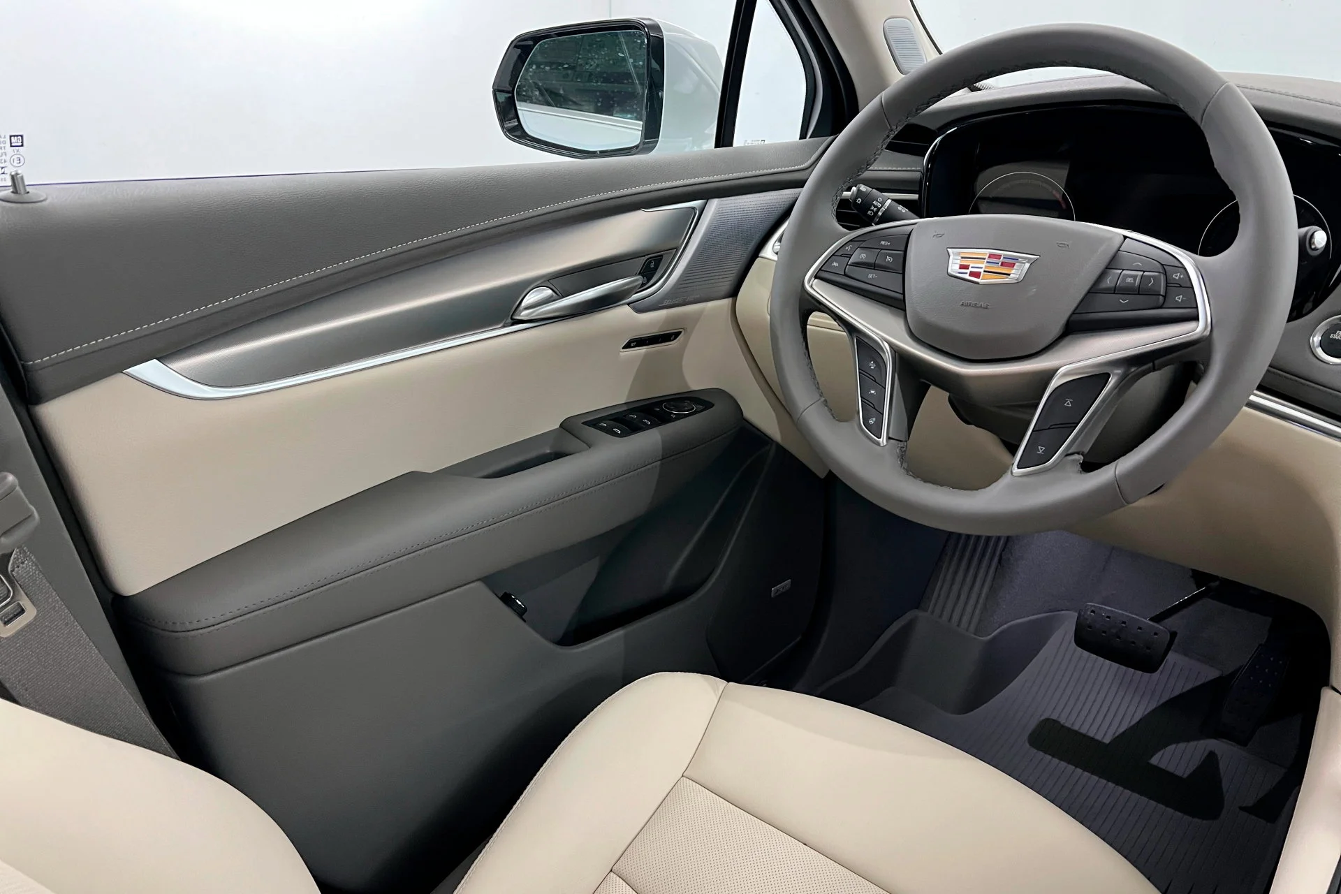New 2026 Crystal White Tricoat Cadillac Premium Luxury image 11
