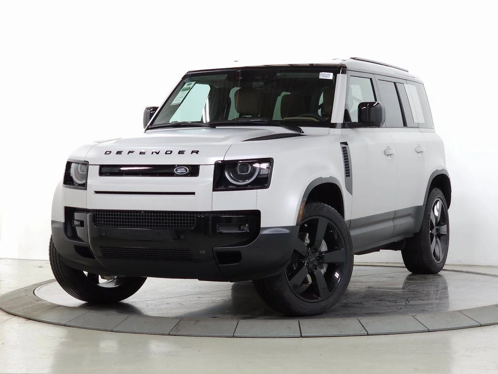 2026 Land Rover Defender 110 S P300's photo