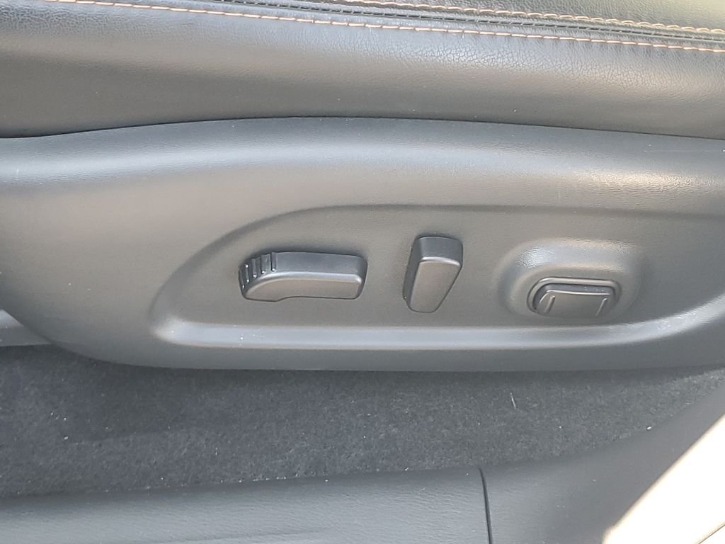 Used 2020 Gray Nissan SL image 17