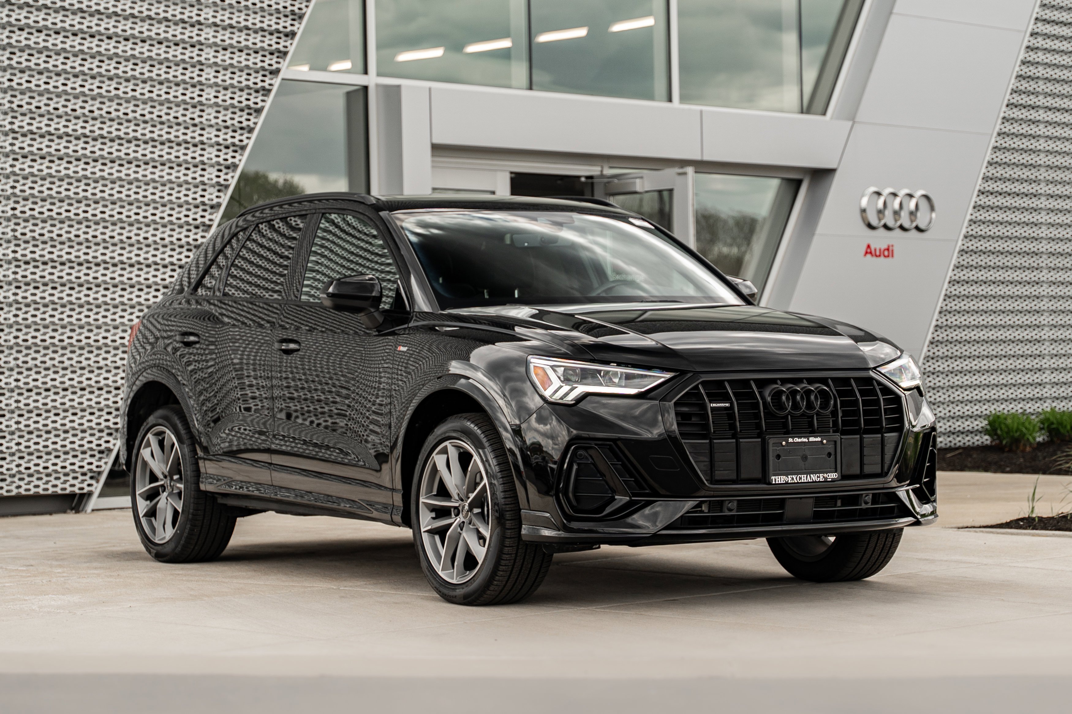 2025 Audi Q3 45 TFSI S Line Premium quattro's photo
