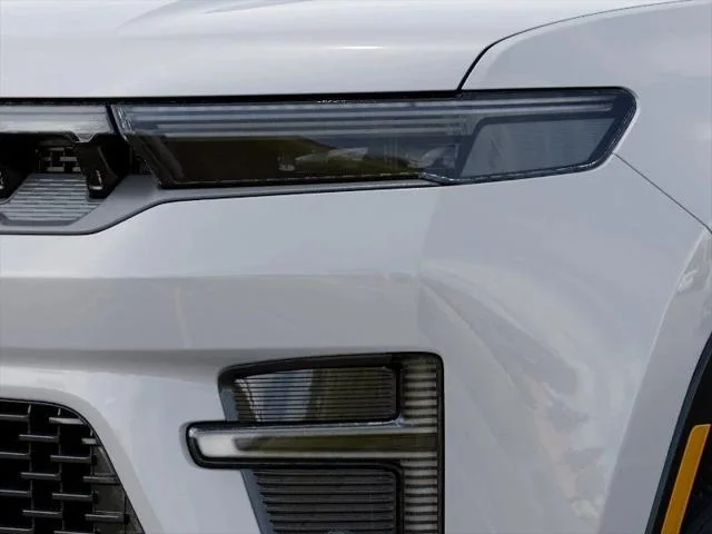New 2026 Bright White Clearcoat Jeep Grand Wagoneer image 36