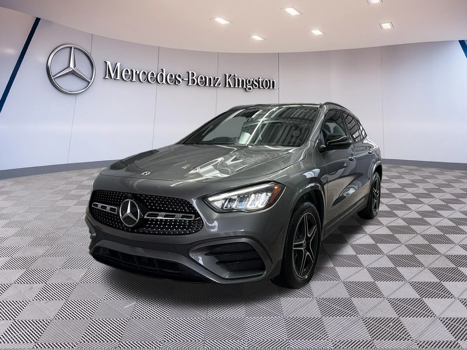 Used 2026 Grey Mercedes-Benz GLA 250 4MATIC SUV image 2