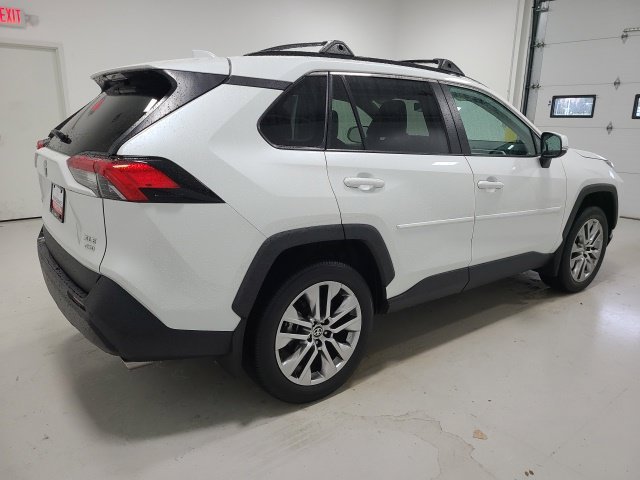 Certified Used 2024 Pearl Toyota XLE Premium image 6
