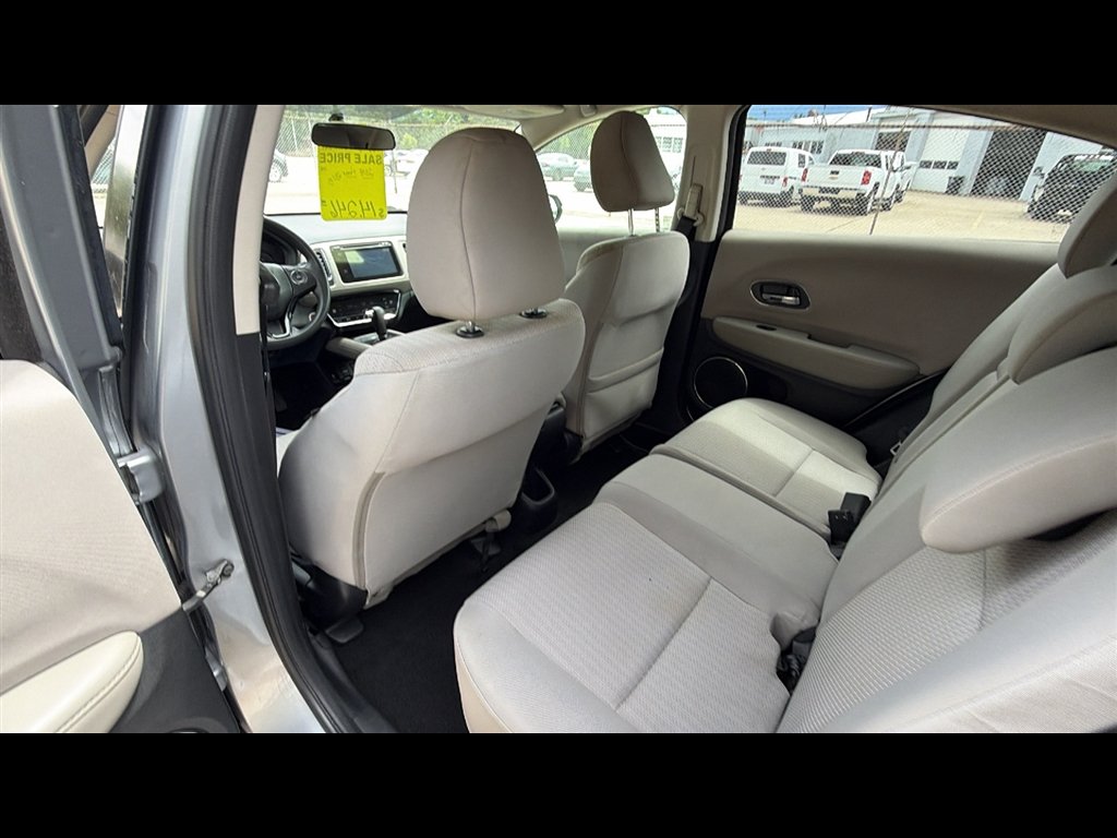 Used 2018  Honda EX image 21