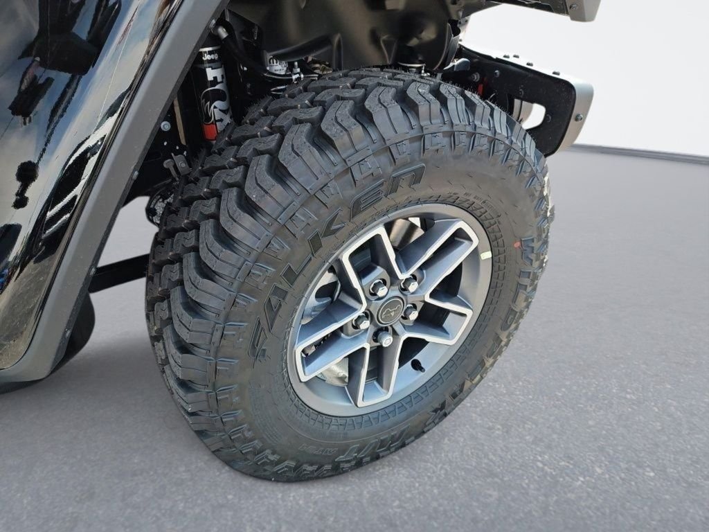 New 2026 Black Clear-Coat Exterior Paint Jeep Mojave X image 12