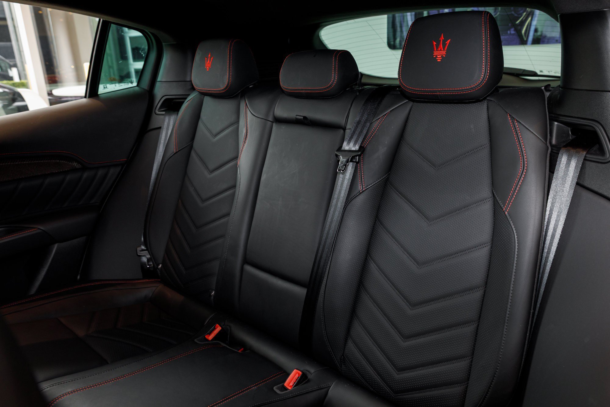 Used 2023 Bianco Astro Metallic Maserati Modena image 33