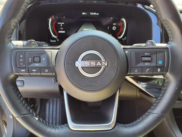 Used 2025 Gray Nissan Platinum image 10