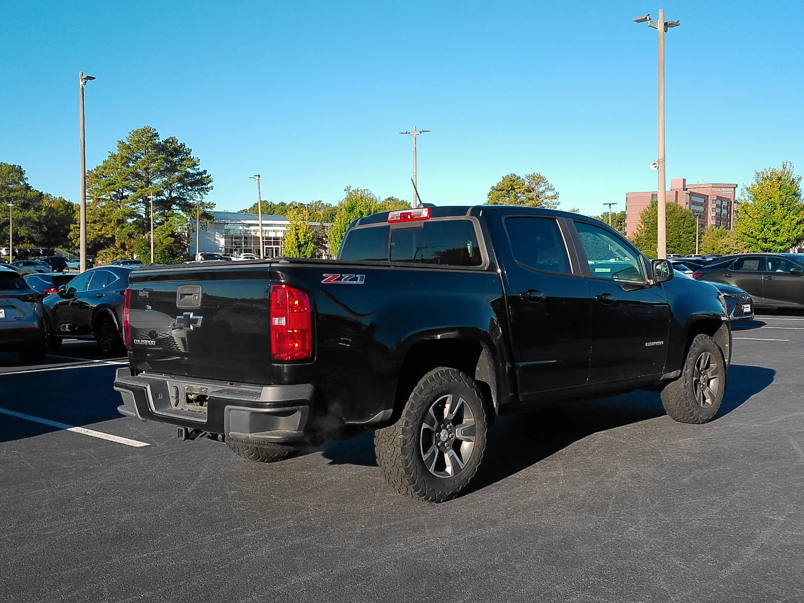 Used 2016 Black Chevrolet Z71 image 3