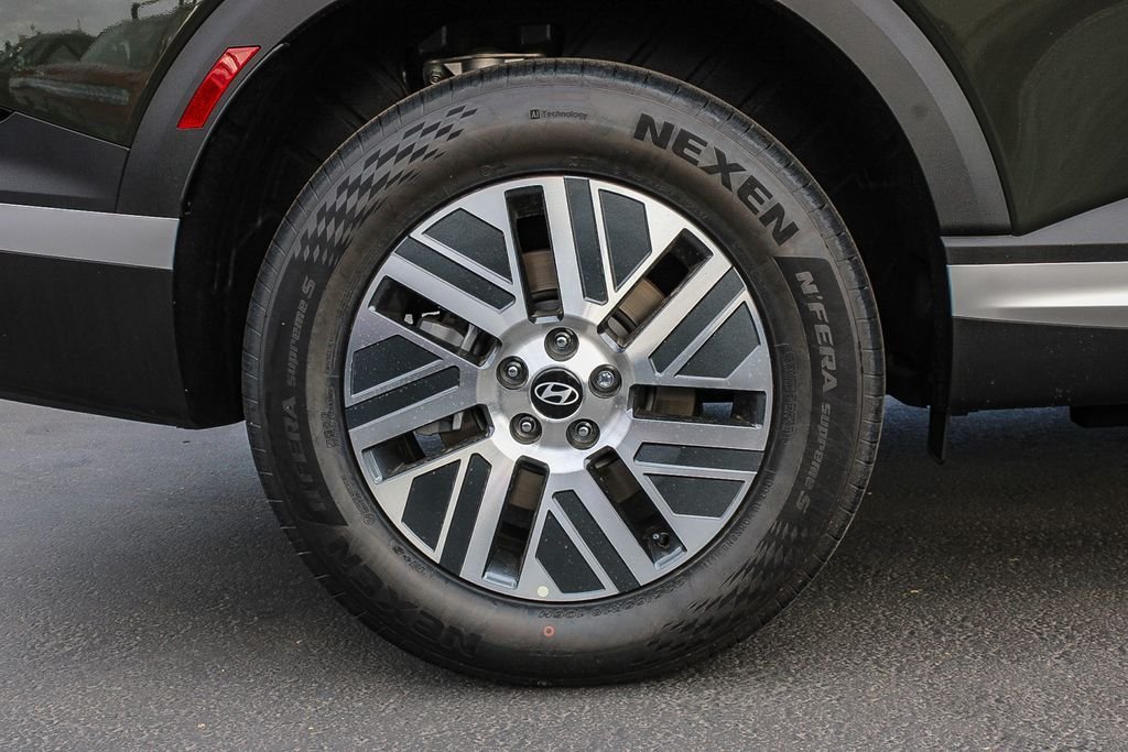 New 2026 Green Hyundai SEL Premium image 11