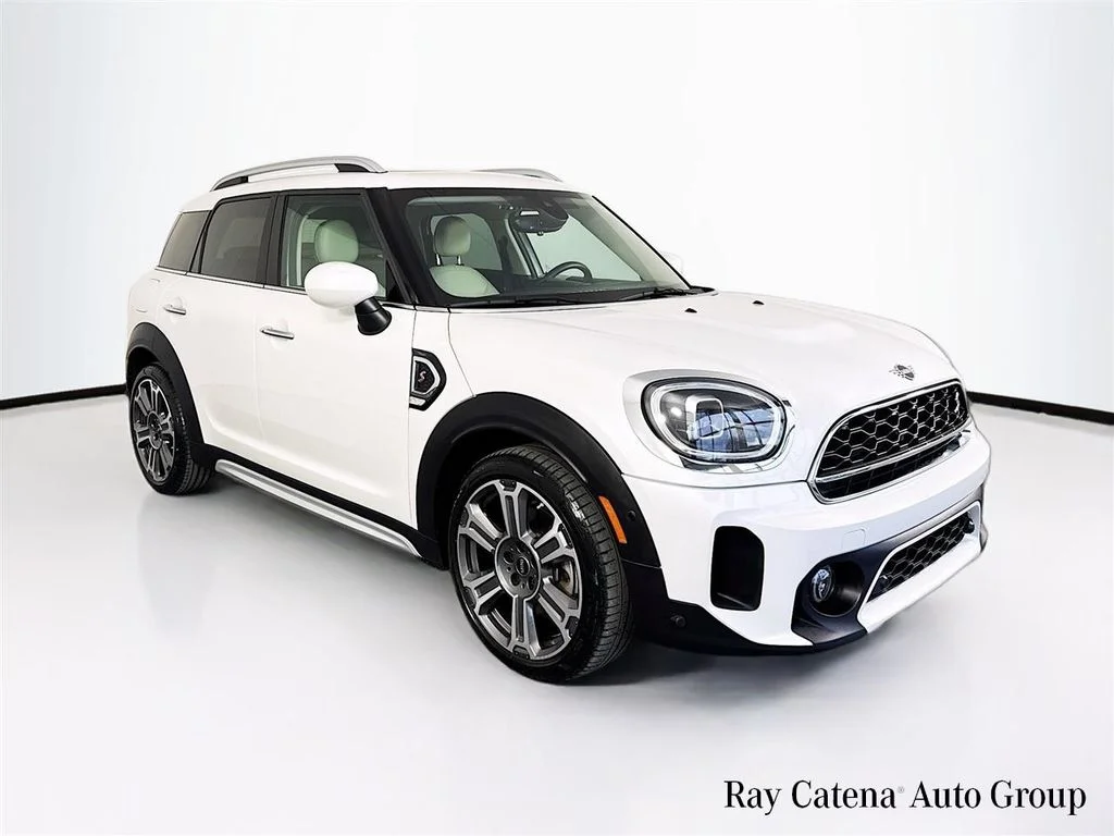 2024 MINI Countryman Cooper S's photo