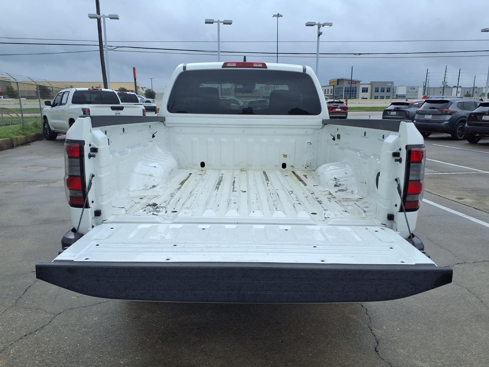 2024 Nissan Frontier S - 9