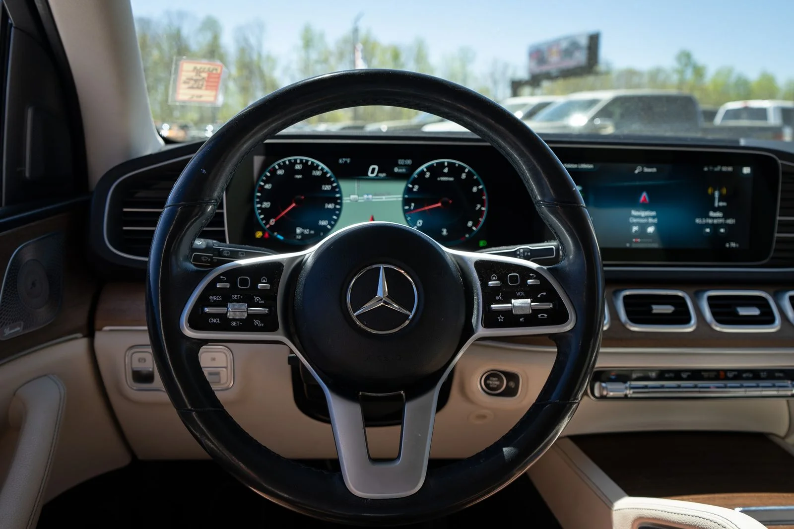 Used 2021 White Mercedes-Benz GLE 350 image 29