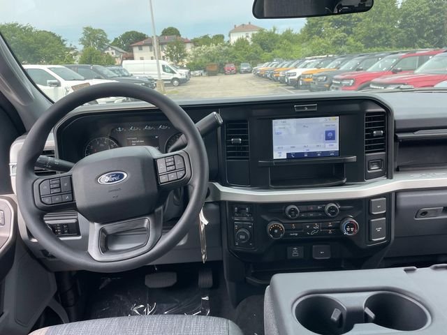 New 2026 Oxford White Ford F-350® XLT image 5
