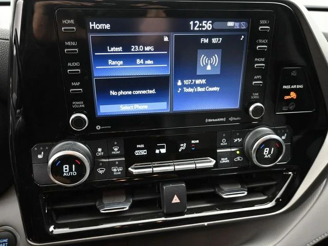 Used 2021 Black Toyota XLE image 17
