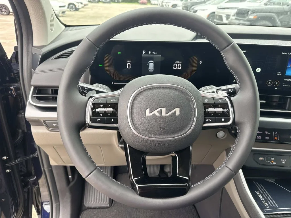 New 2026 Deep Chroma Blue Kia LXS image 10