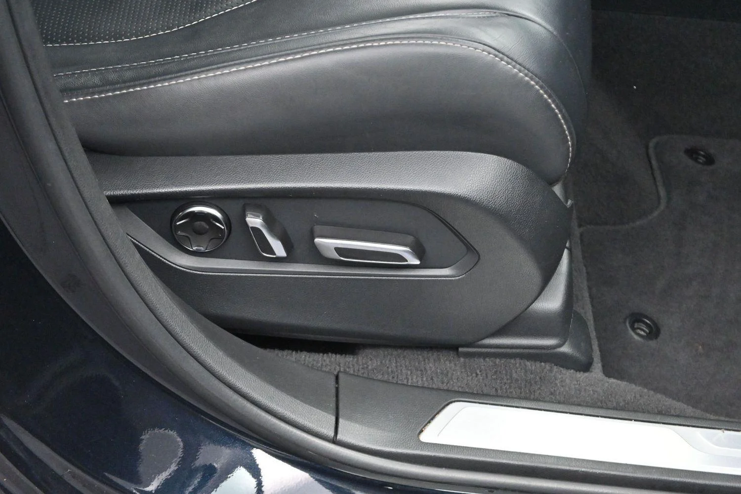 Used 2024 Majestic Black Pearl Acura SH-AWD w/Tech image 34