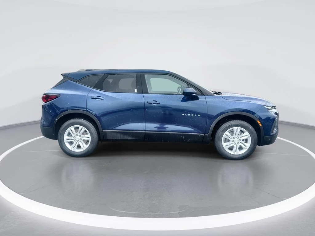 Used 2022 Blue Chevrolet LT image 9