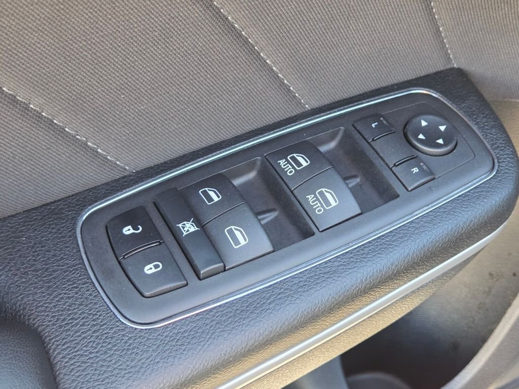 Used 2023 Black Dodge SXT image 24