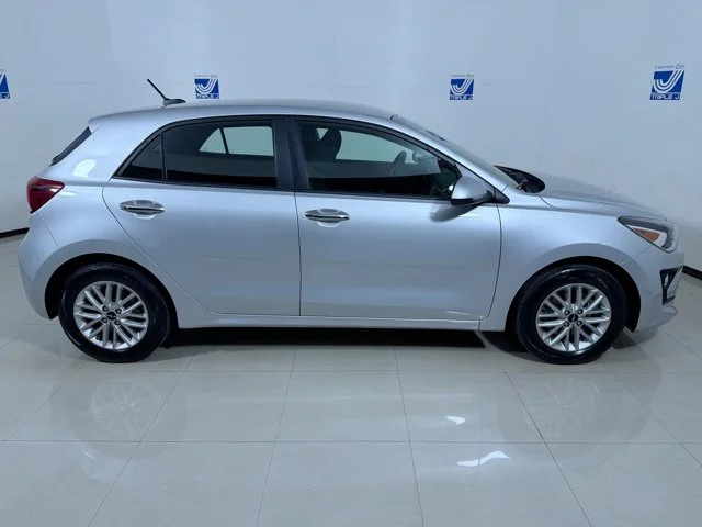 Used 2023 SILKY SILVER Kia S image 9