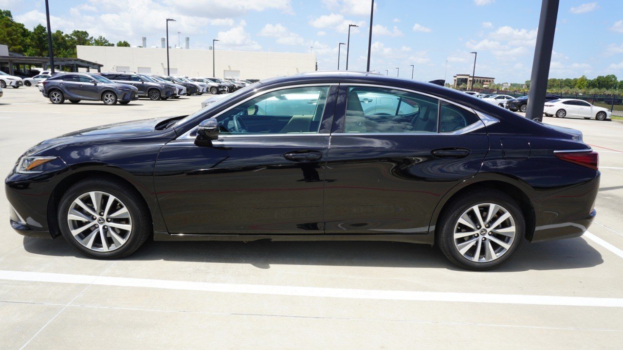 Used 2019 Black Lexus ES 350 image 6