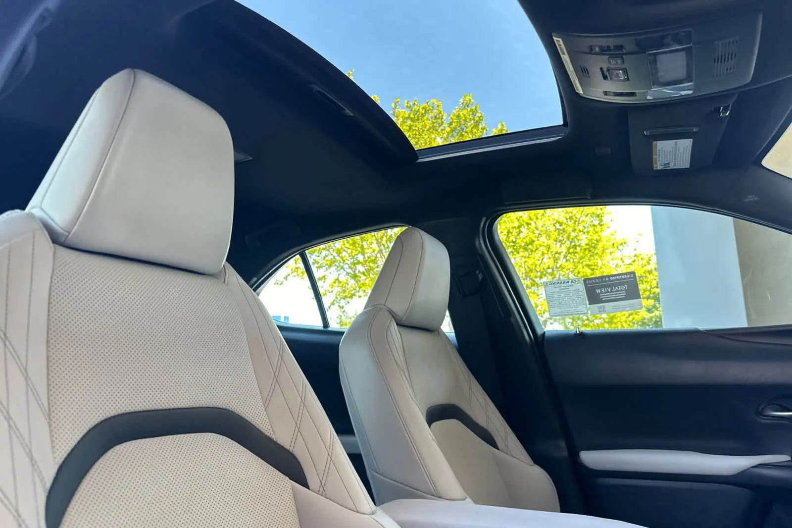 Certified Used 2023 CAVIAR Lexus Premium image 18