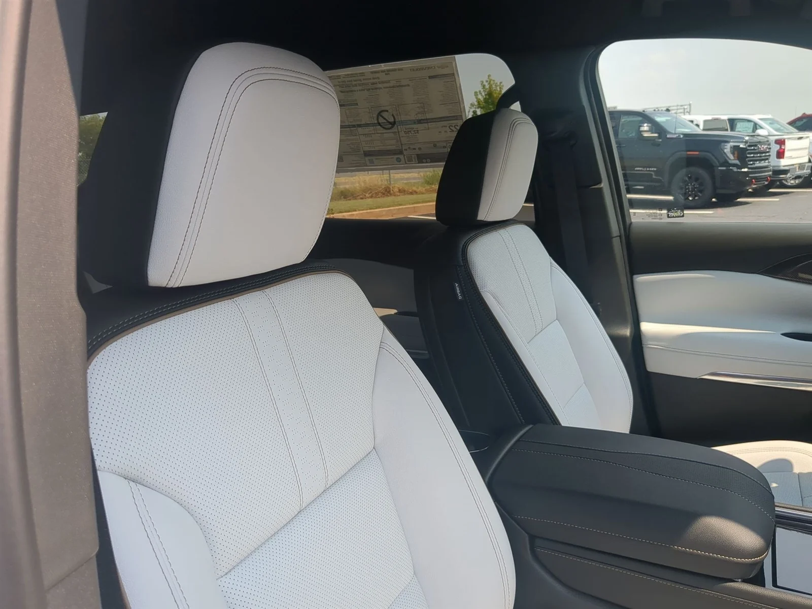 New 2026 Polar White Tricoat Chevrolet High Country image 52