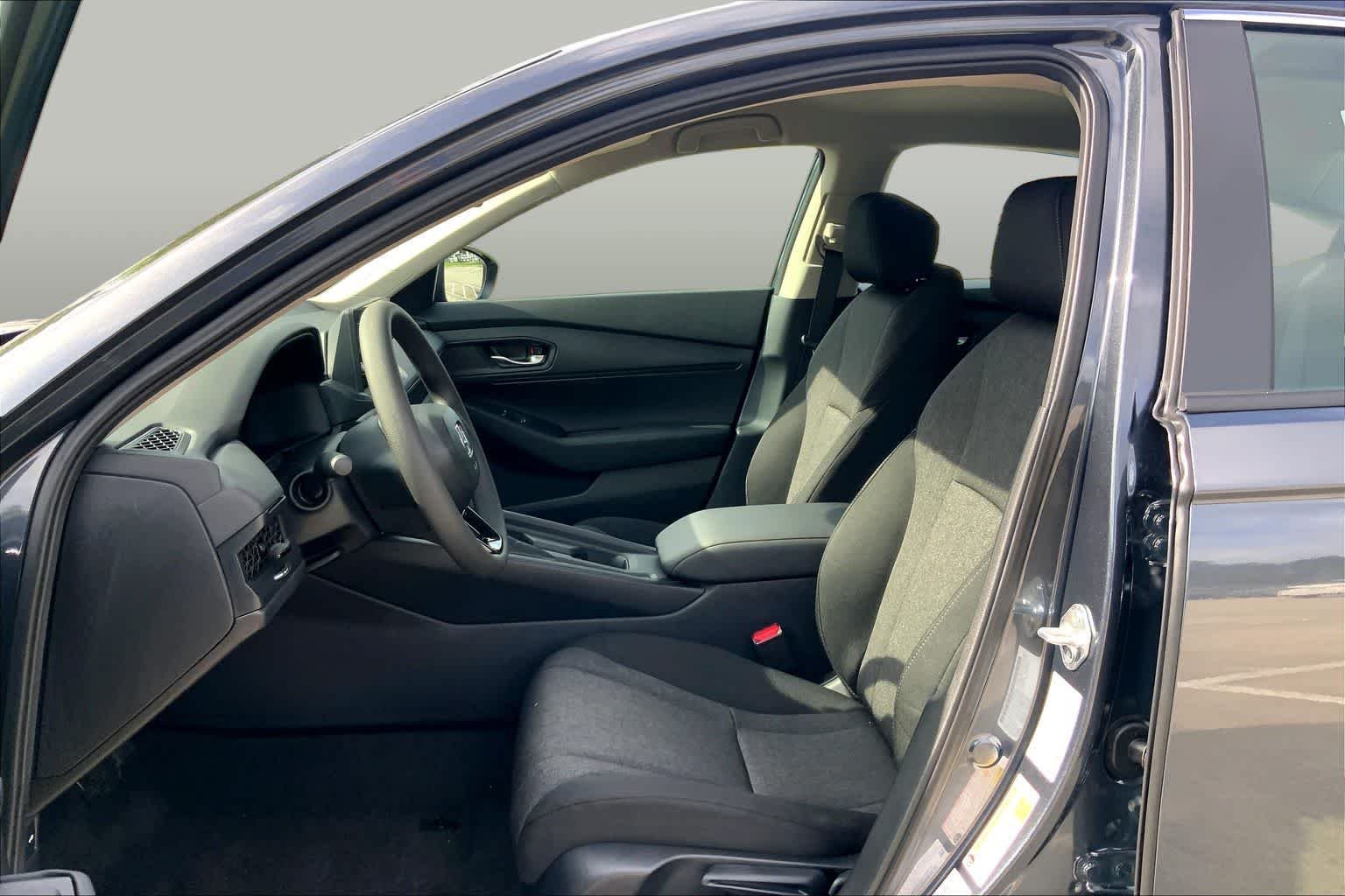 New 2026 Meteorite Gray Metallic Honda LX image 9