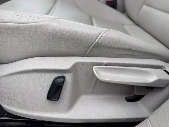 Used 2017 Black Volkswagen  image 11