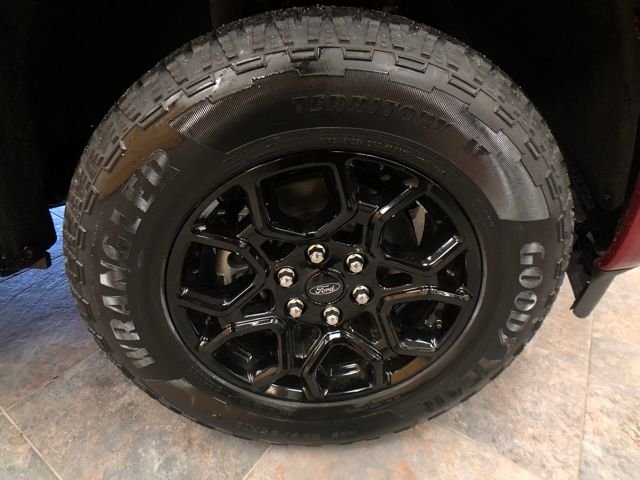 New 2026 Ruby Red Metallic Tinted Clearcoat Ford XLT image 9