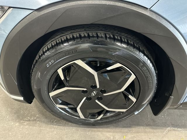 Certified Used 2023 Blue Hyundai SE image 23