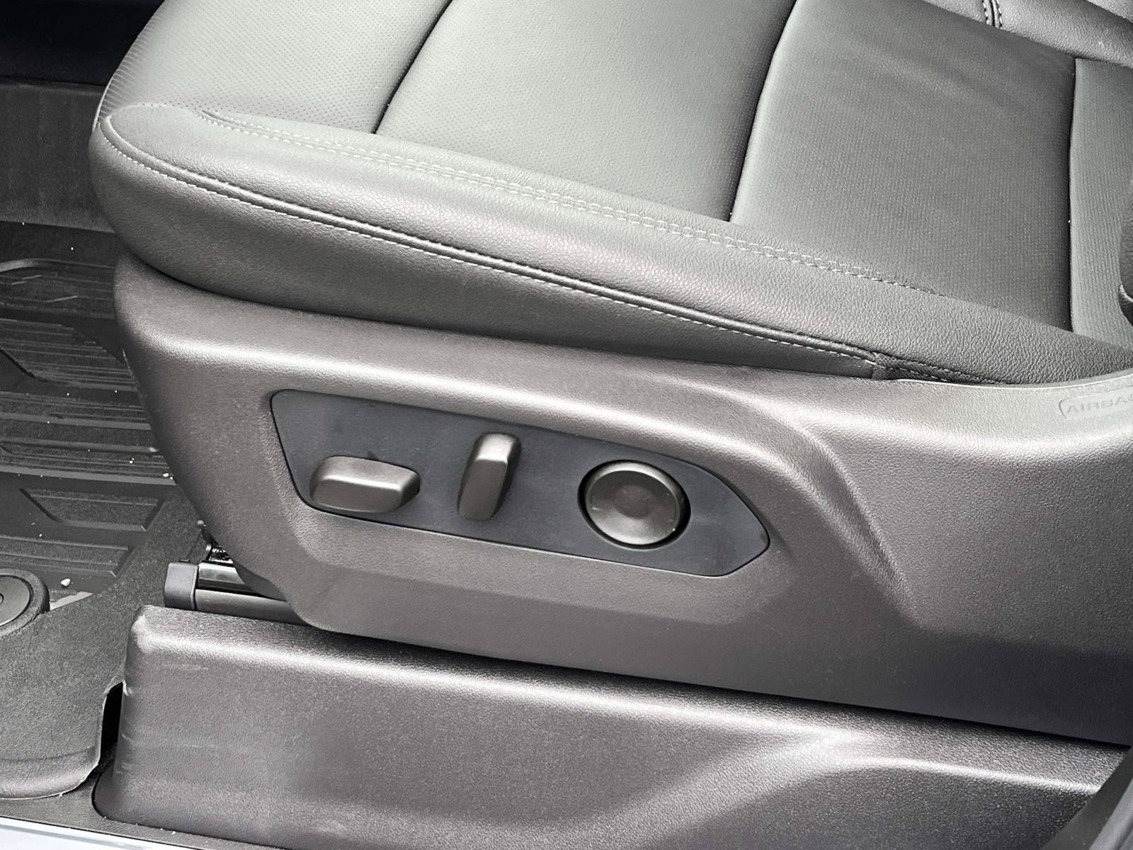 2026 GMC Sierra 1500 SLT - Photo 25