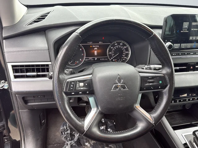 Used 2022 Black Mitsubishi SE image 16