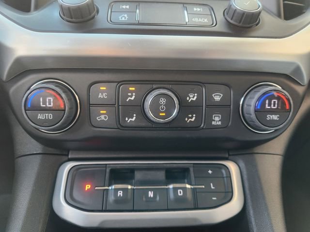 Used 2023 Summit White GMC SLE image 19