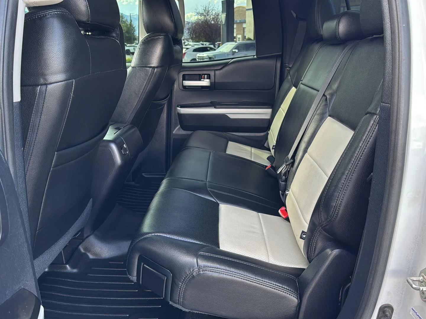 2014 Toyota Tundra SR5 - Photo 18