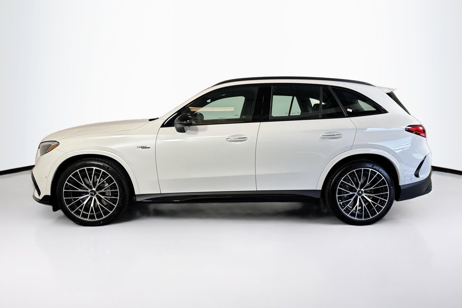 New 2026 MANUFAKTUR Moonlight White Metallic Mercedes-Benz AMG® GLC 43 image 7