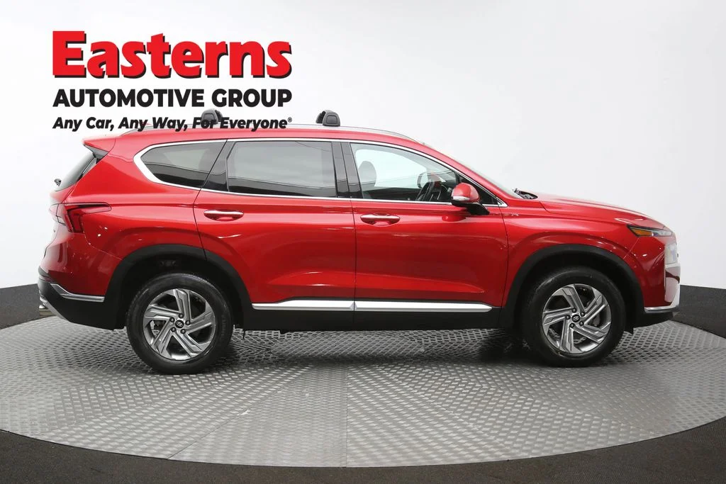 Used 2022 Red Hyundai SEL image 4