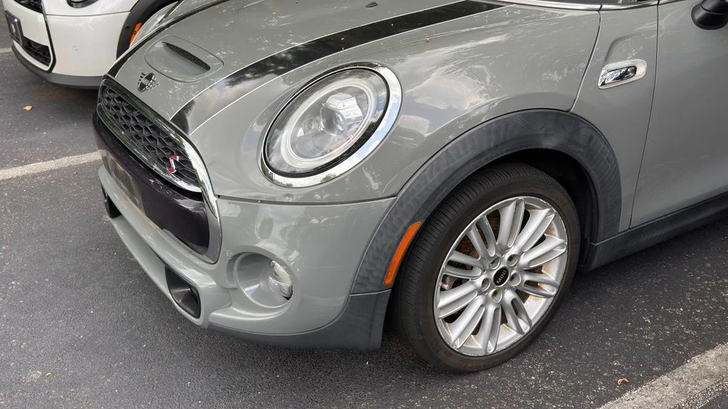 Used 2019 Moonwalk Gray Metallic MINI Signature image 10