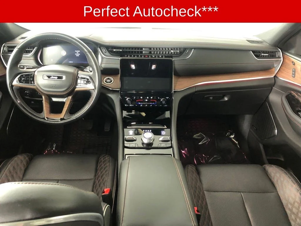 Used 2023 White Jeep Summit image 6
