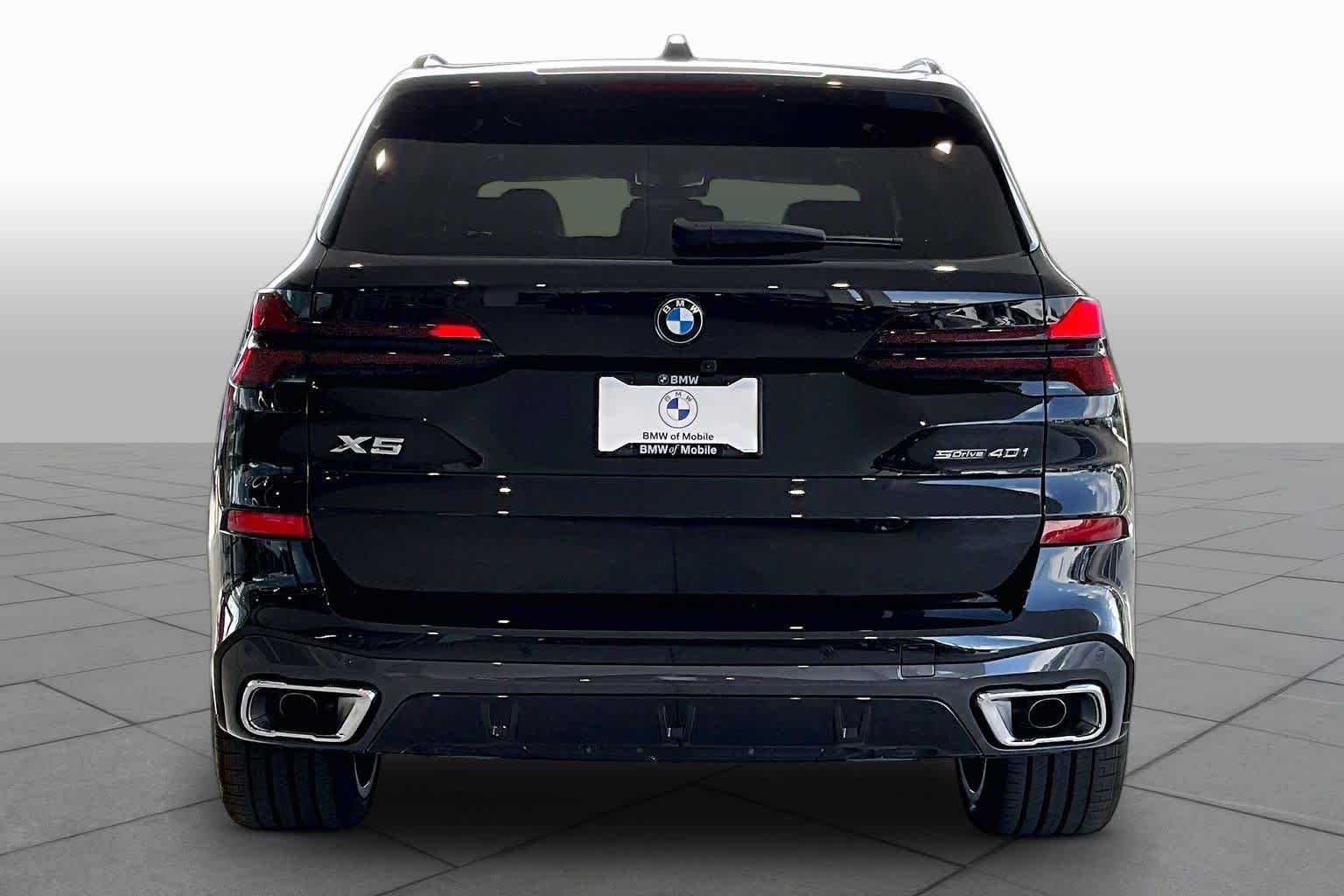 New 2026 Black Sapphire Metallic BMW sDrive40i image 4