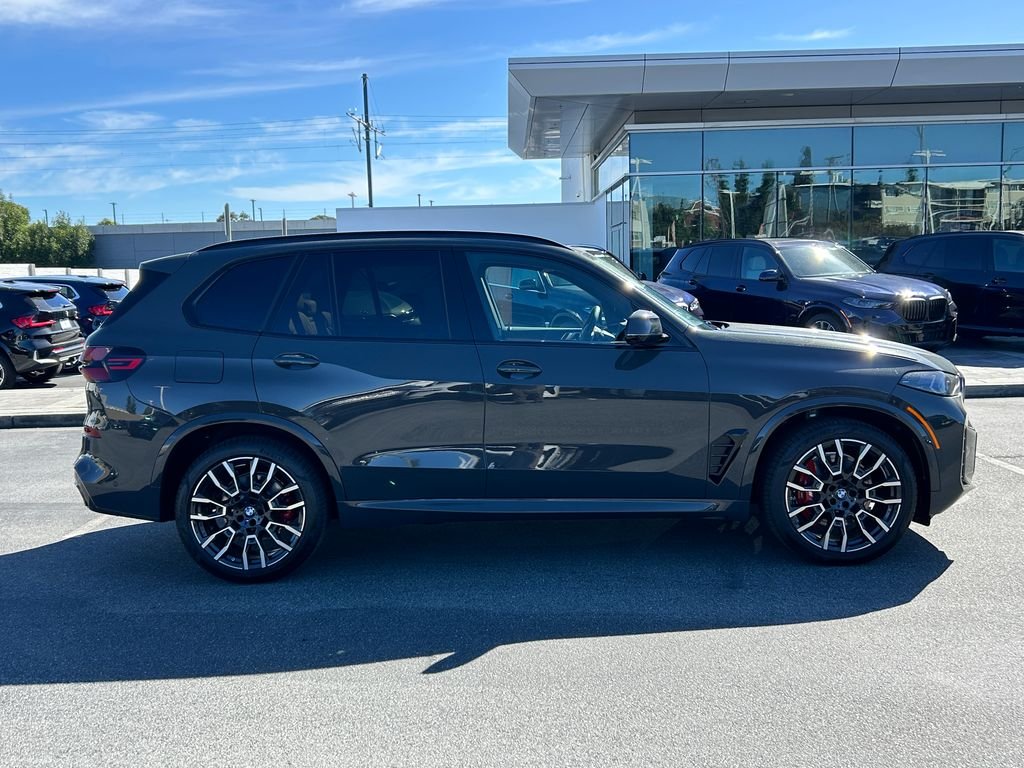 New 2026 Dravit Grey Metallic BMW xDrive40i image 6