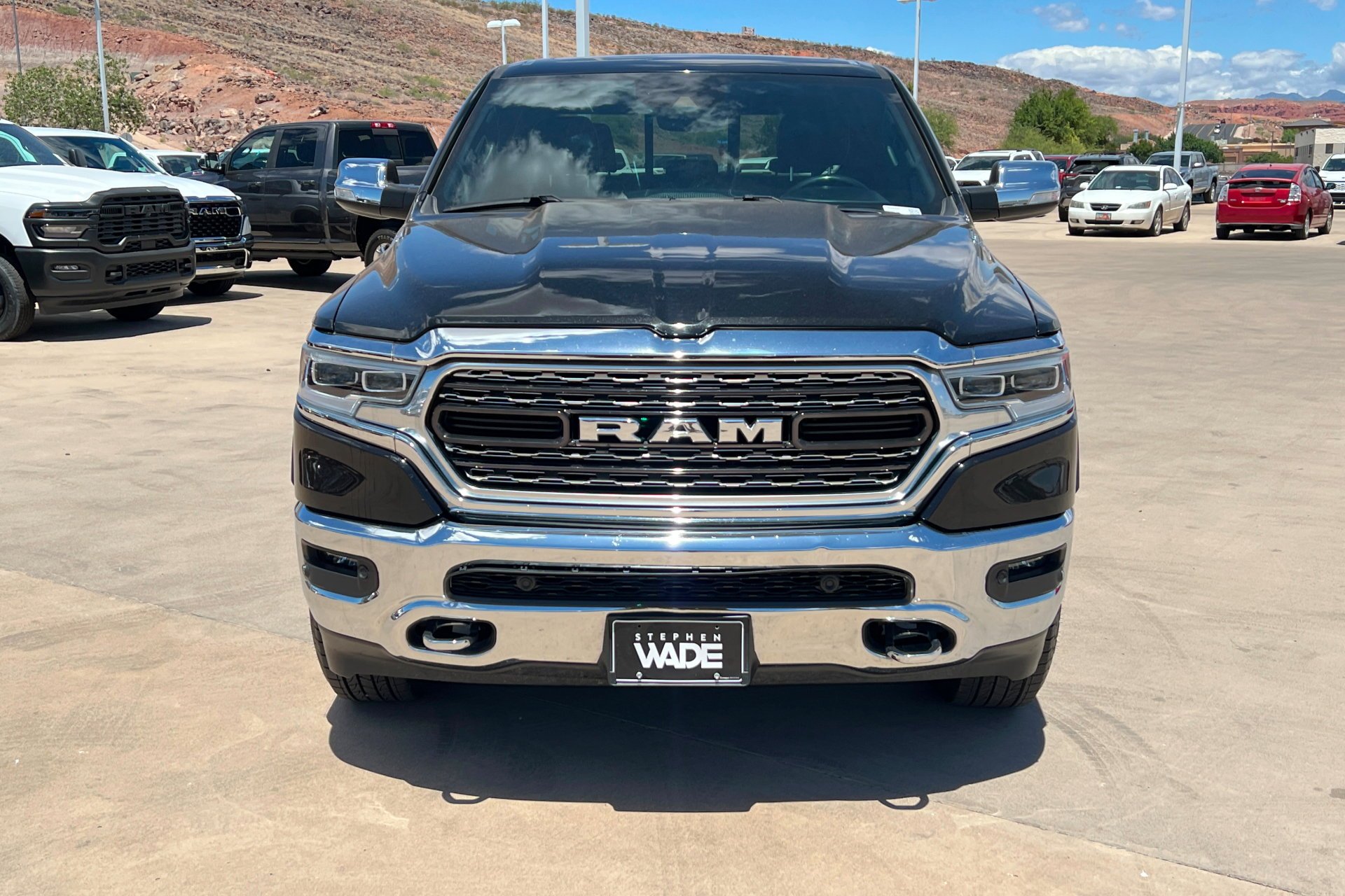 Used 2022 Diamond Black Crystal Pearlcoat Ram Limited image 9