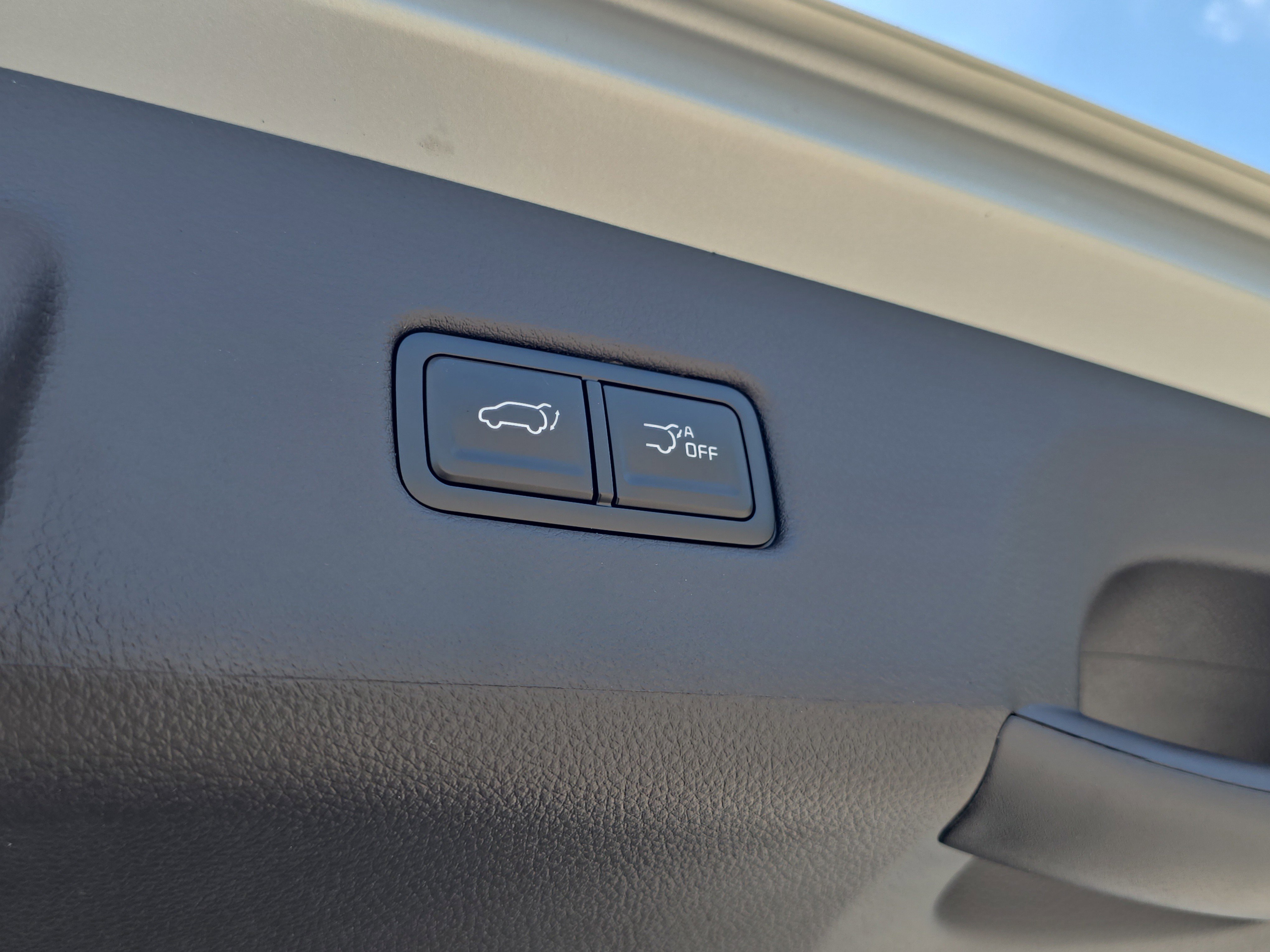 New 2026 Ivory Silver Kia EX image 11