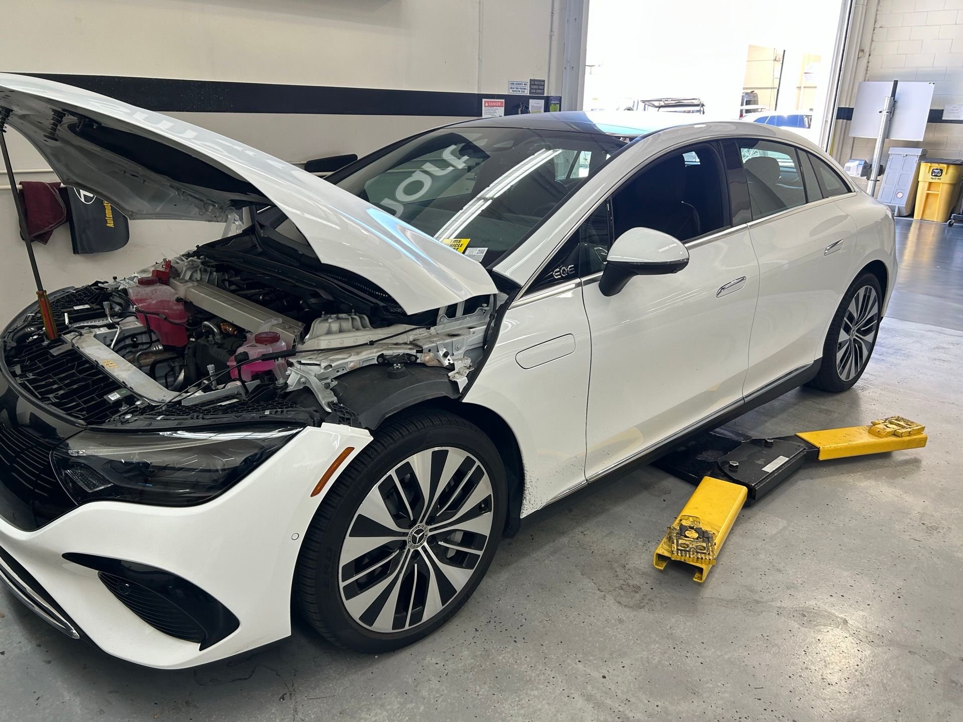 2023 Mercedes-Benz EQE EQE 350 4Matic's photo