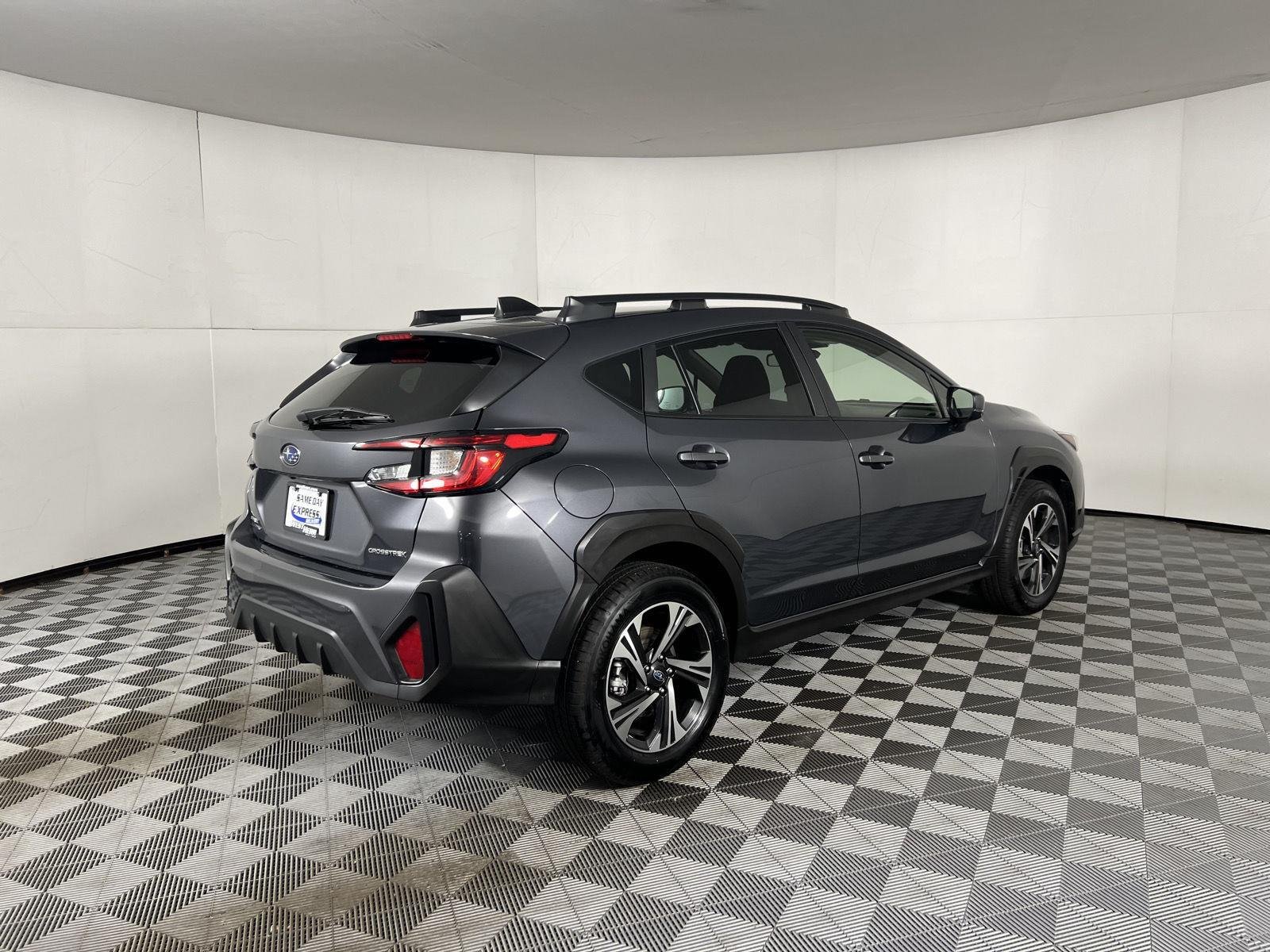 Used 2025 Magnetite Gray Metallic Subaru Premium image 27